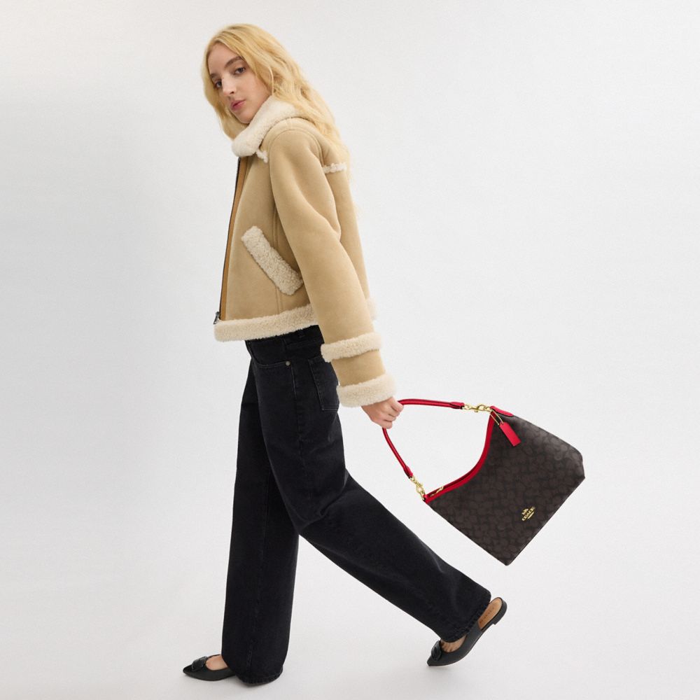 Laurel Shoulder Bag In Signature Canvas