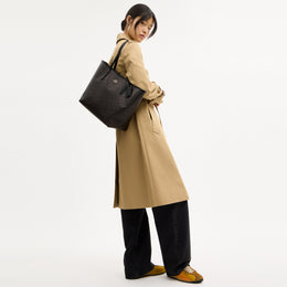 City Tote Bag In Signature Canvas