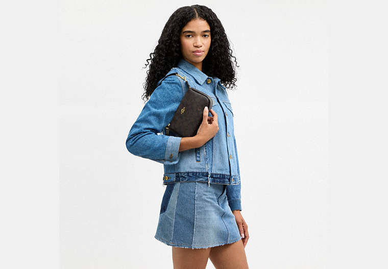 Nolita 19 In Signature Canvas
