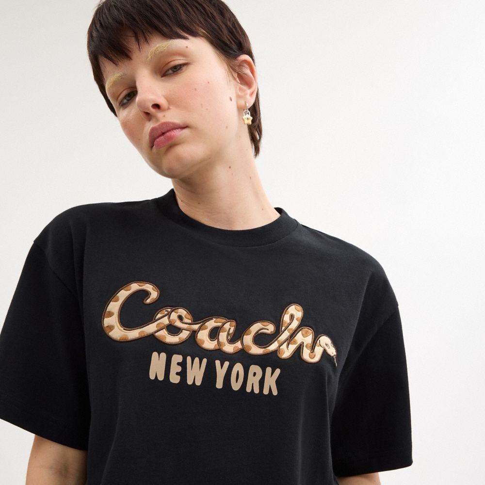 New Year Coach Snake Script Cropped T Shirt In Organic Cotton