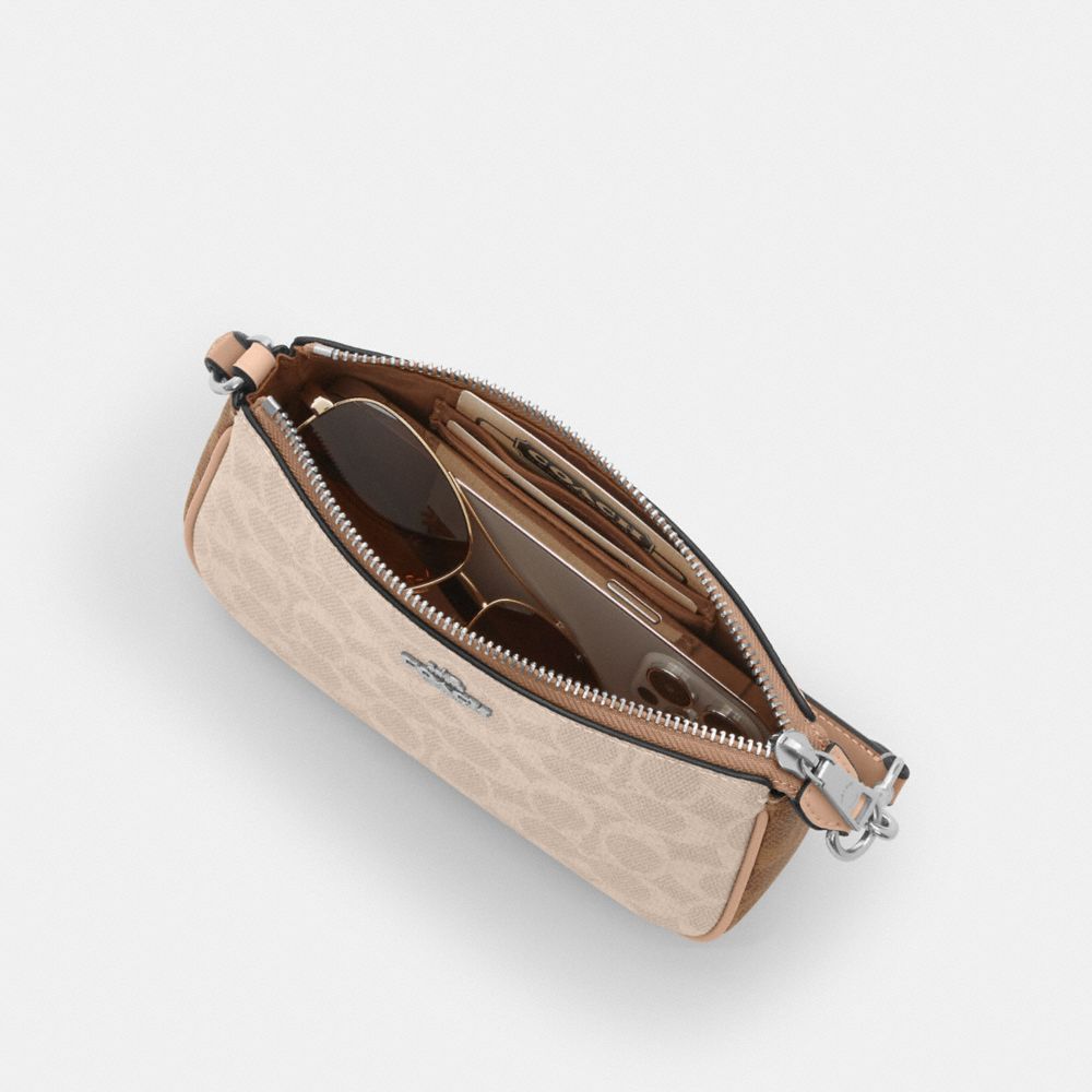 Nolita 19 In Blocked Signature Canvas