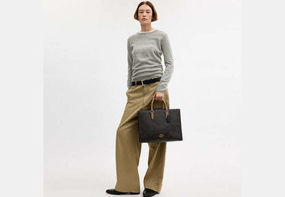 Maggie Tote Bag In Blocked Signature Canvas