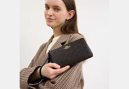 Large Corner Zip Wristlet In Signature Canvas