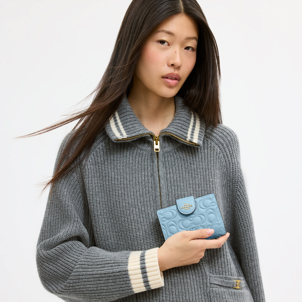 Medium Corner Zip Wallet In Signature Leather