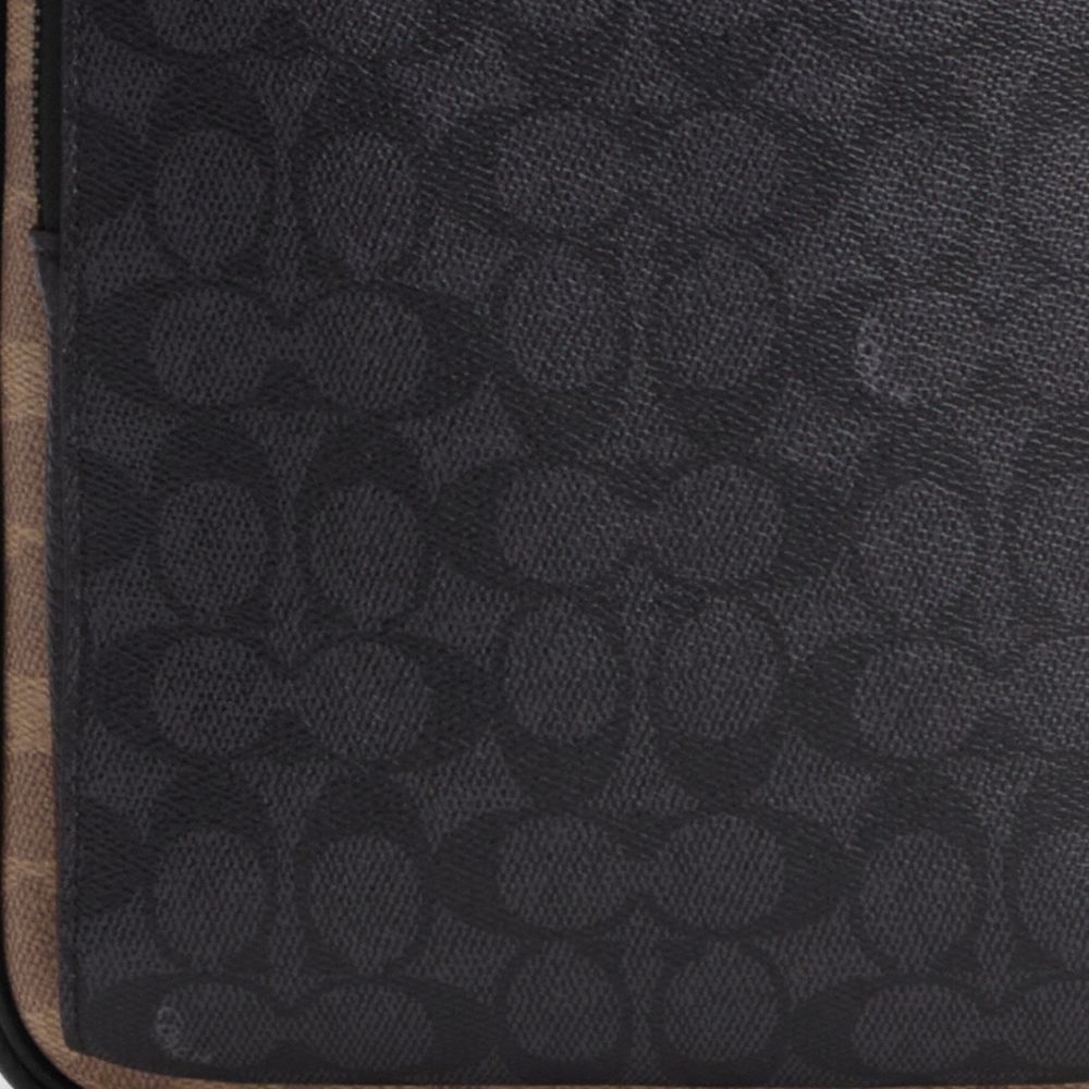 Ethan Pack In Blocked Signature Canvas