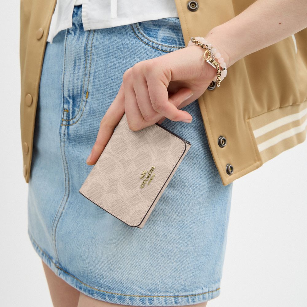 Card Holder Wallet In Blocked Signature Canvas