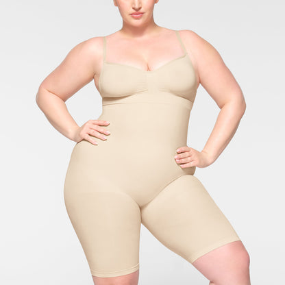 Seamless Sculpt High-waisted Above the Knee Short