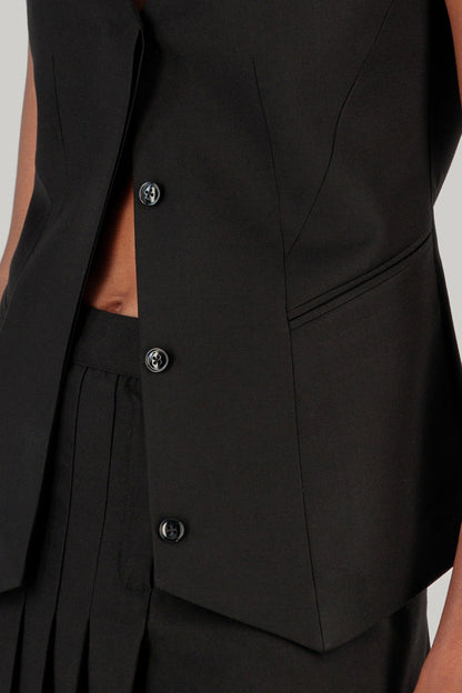 VEST W/ SHOULDER PADS