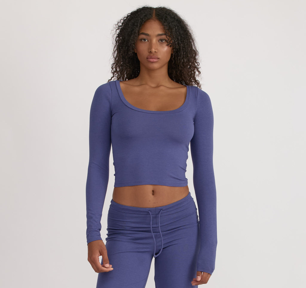 Everyday Scoop Neck Long Sleeve Tee