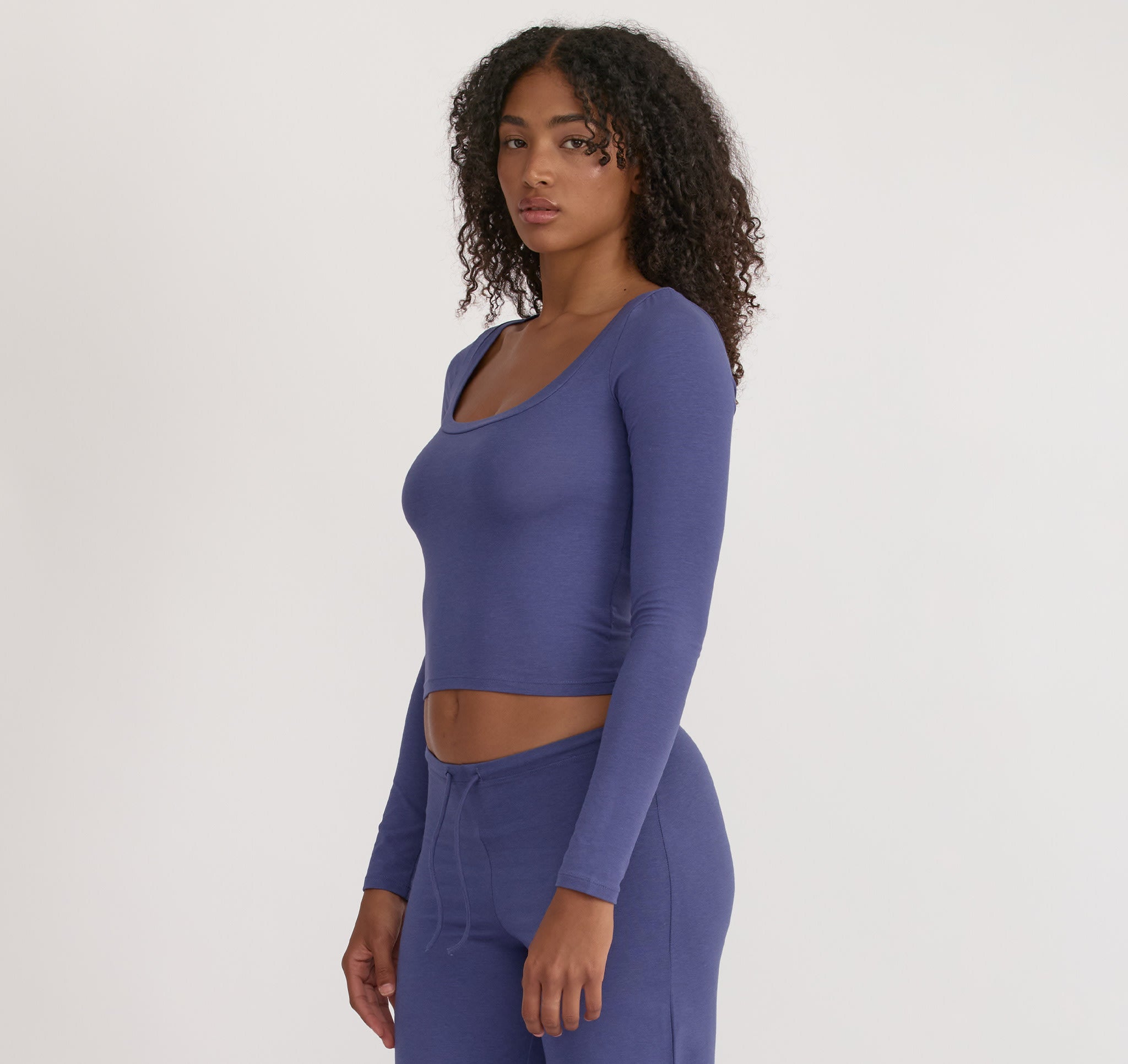 Everyday Scoop Neck Long Sleeve Tee