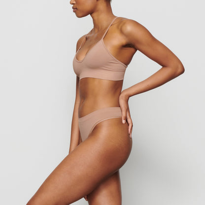Soft Smoothing Seamless Thong