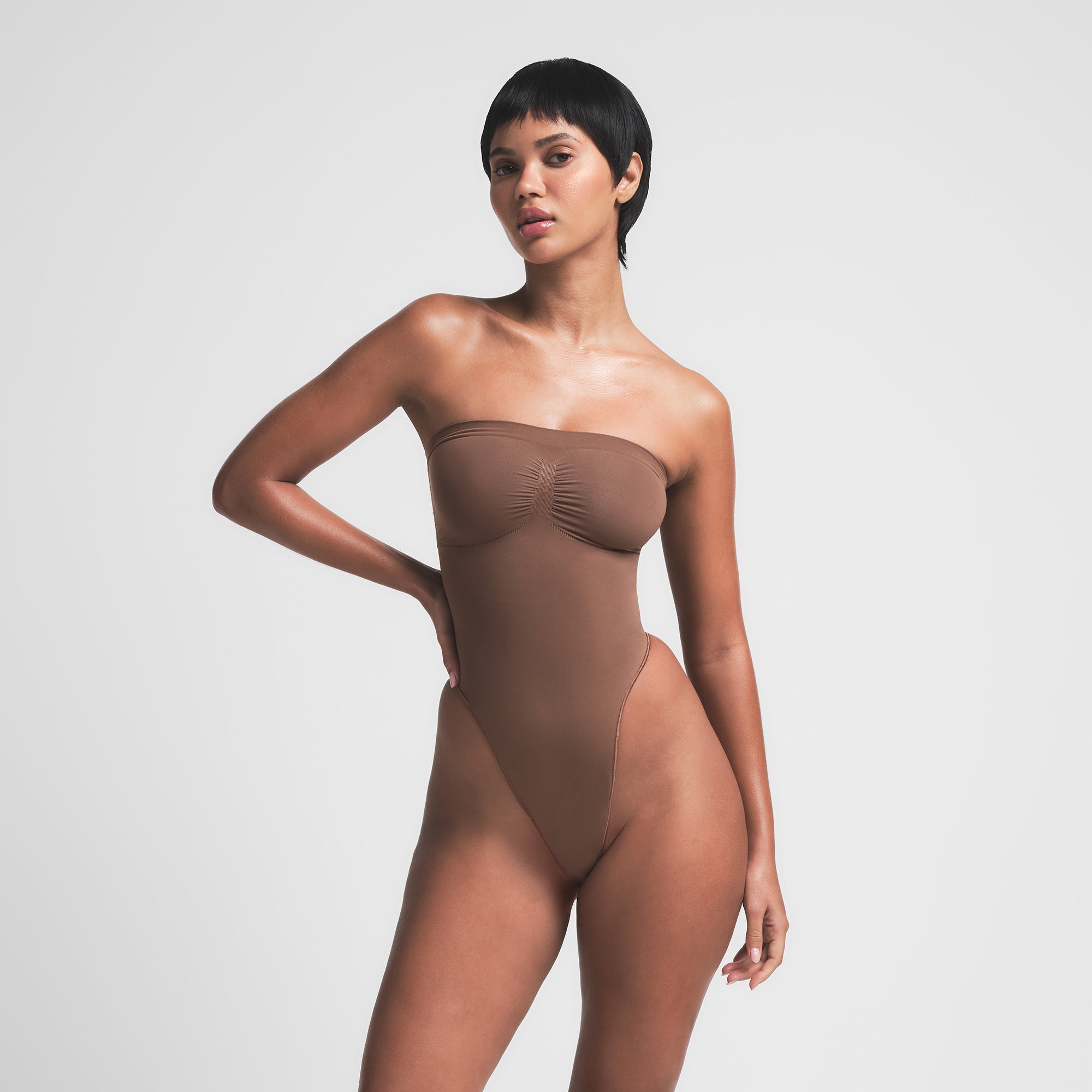 Seamless Sculpt Strapless Thong Bodysuit