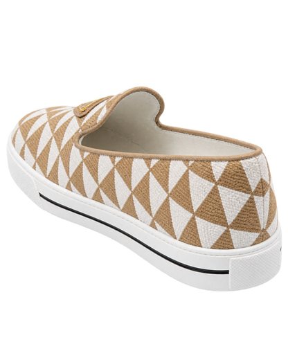 Embroidered fabric slip-on shoes