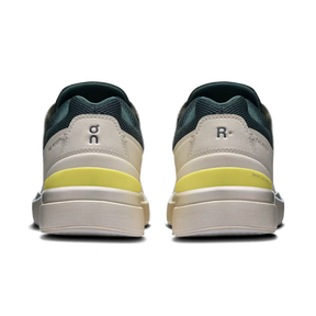 On Running THE ROGER Advantage Ivory | Evergreen