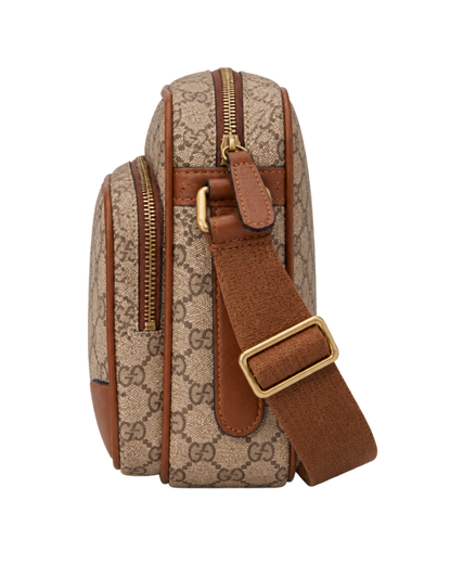Gucci medium Emblem GG Supreme messenger bag