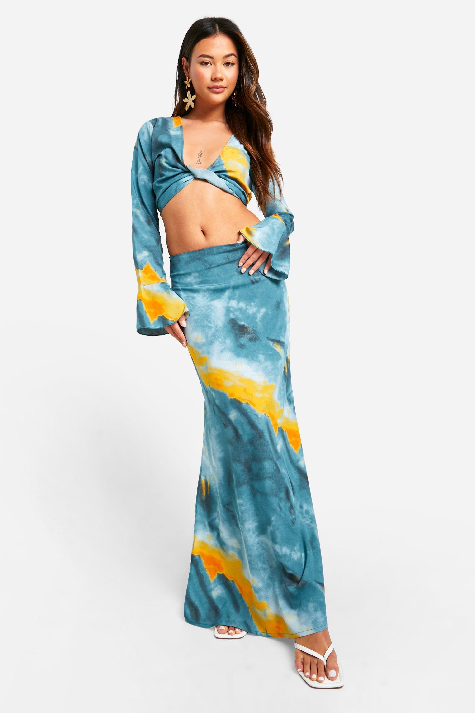 Tonal Tie Dye Twist Front Crop
