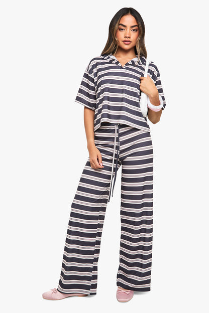 STRIPE COLLARED TOP