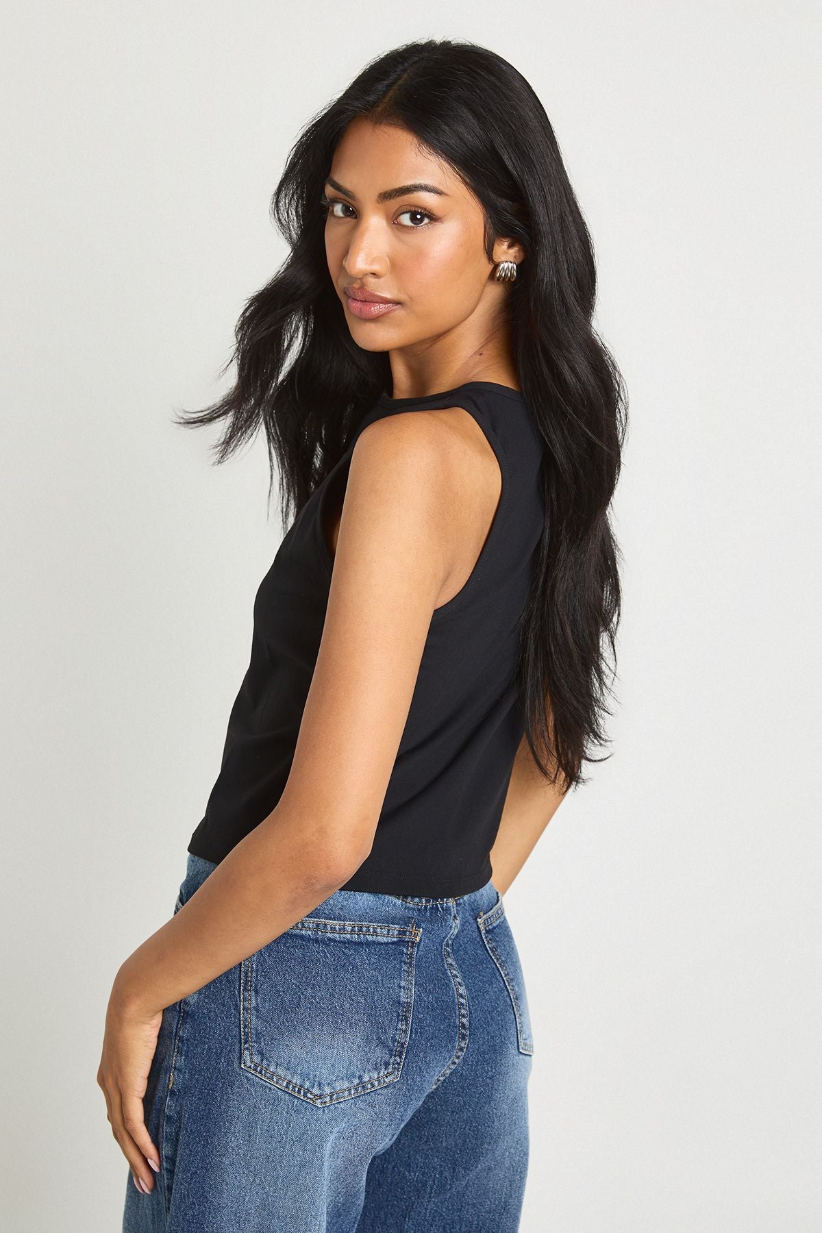 Peached Sculpt Popper Through Sleeveless Top