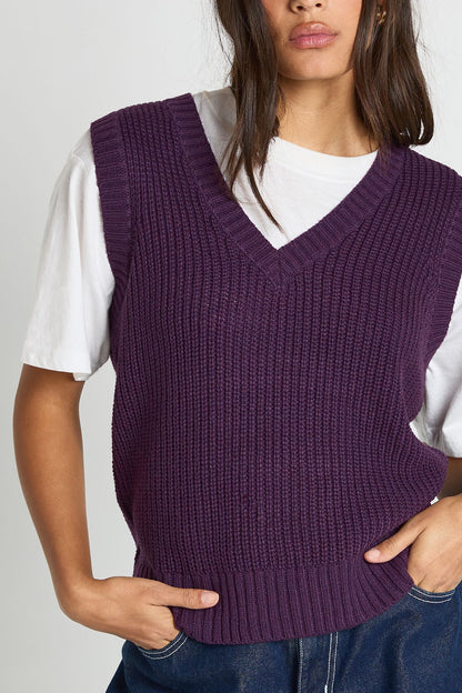 Boxy Fitted Knitted Vest
