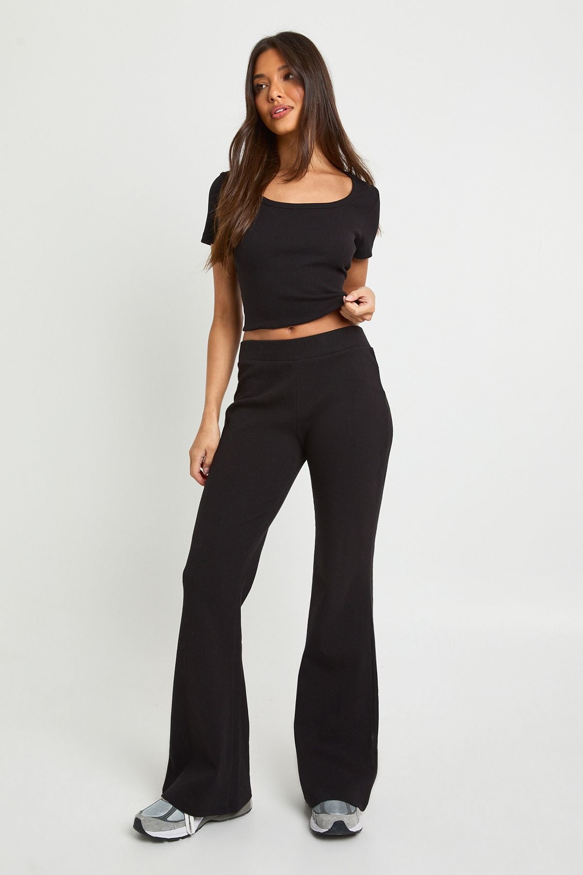 Basic Rib Scoop Neck Fitted Short Sleeve Top