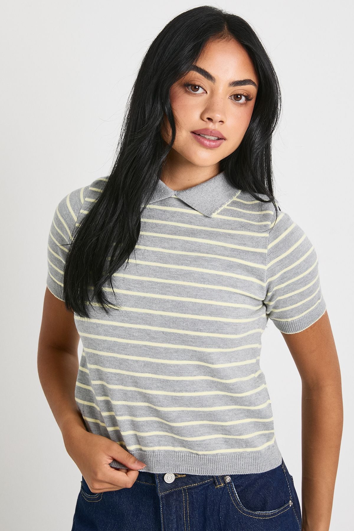 Scallop Edge Collar Stripe Knitted Top