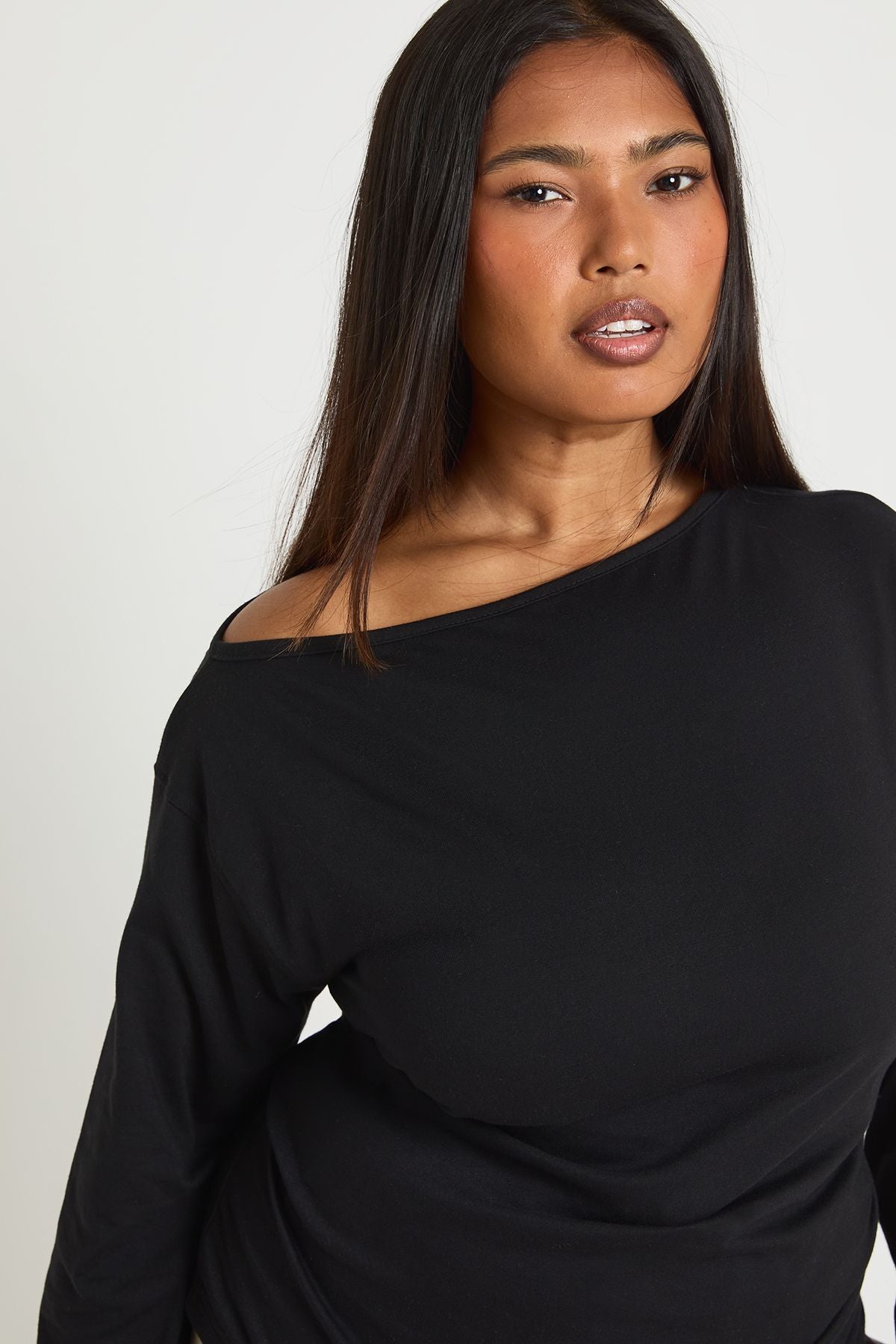 Plus Off The Shoulder Ruched Split Hem Top