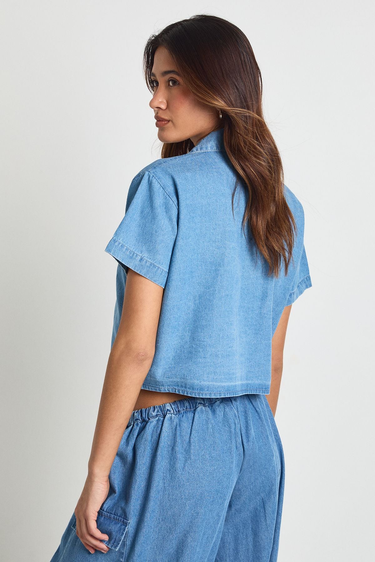 Chambray Cropped Short Sleeve Shirt