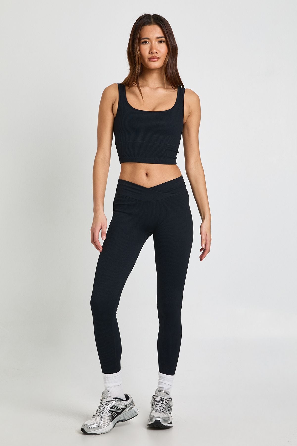 Contour Ribbed Padded Seamless Scoop Neck Active Top