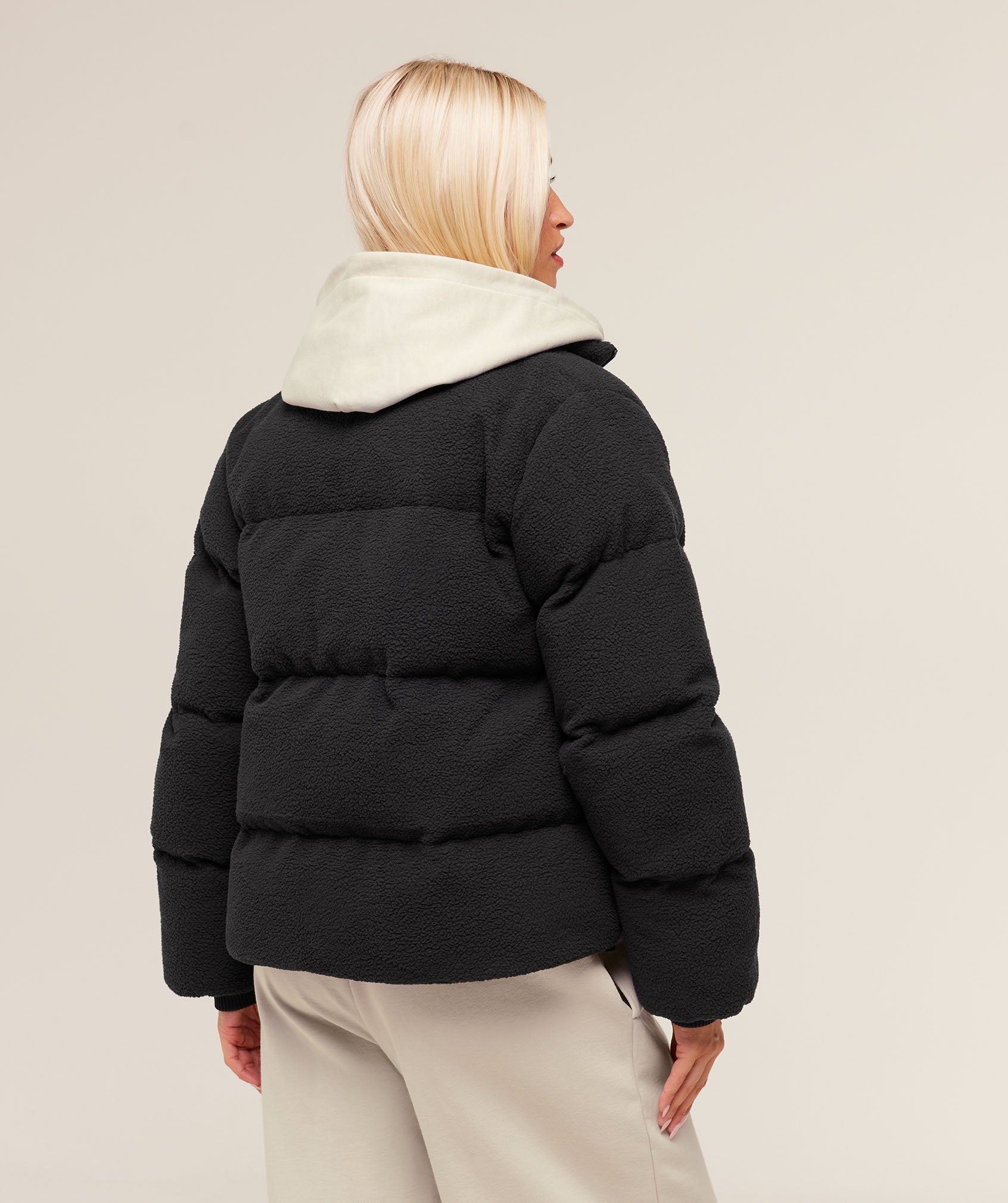 Gymshark Sherpa Puffer Jacket - Black