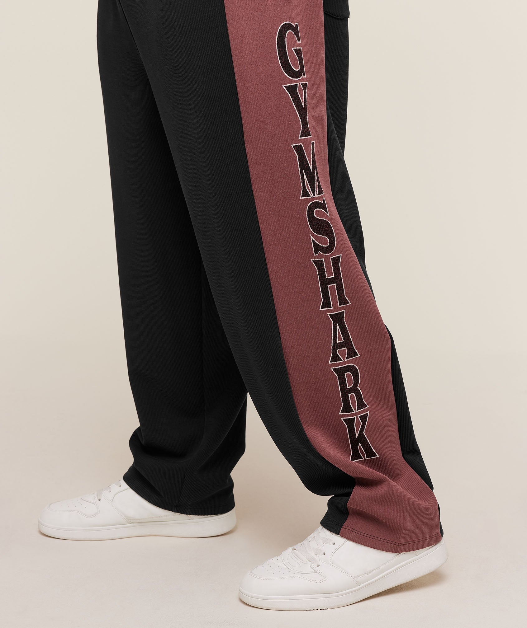Gymshark Straight Leg Tracksuit Pant - Black/Burgundy Brown