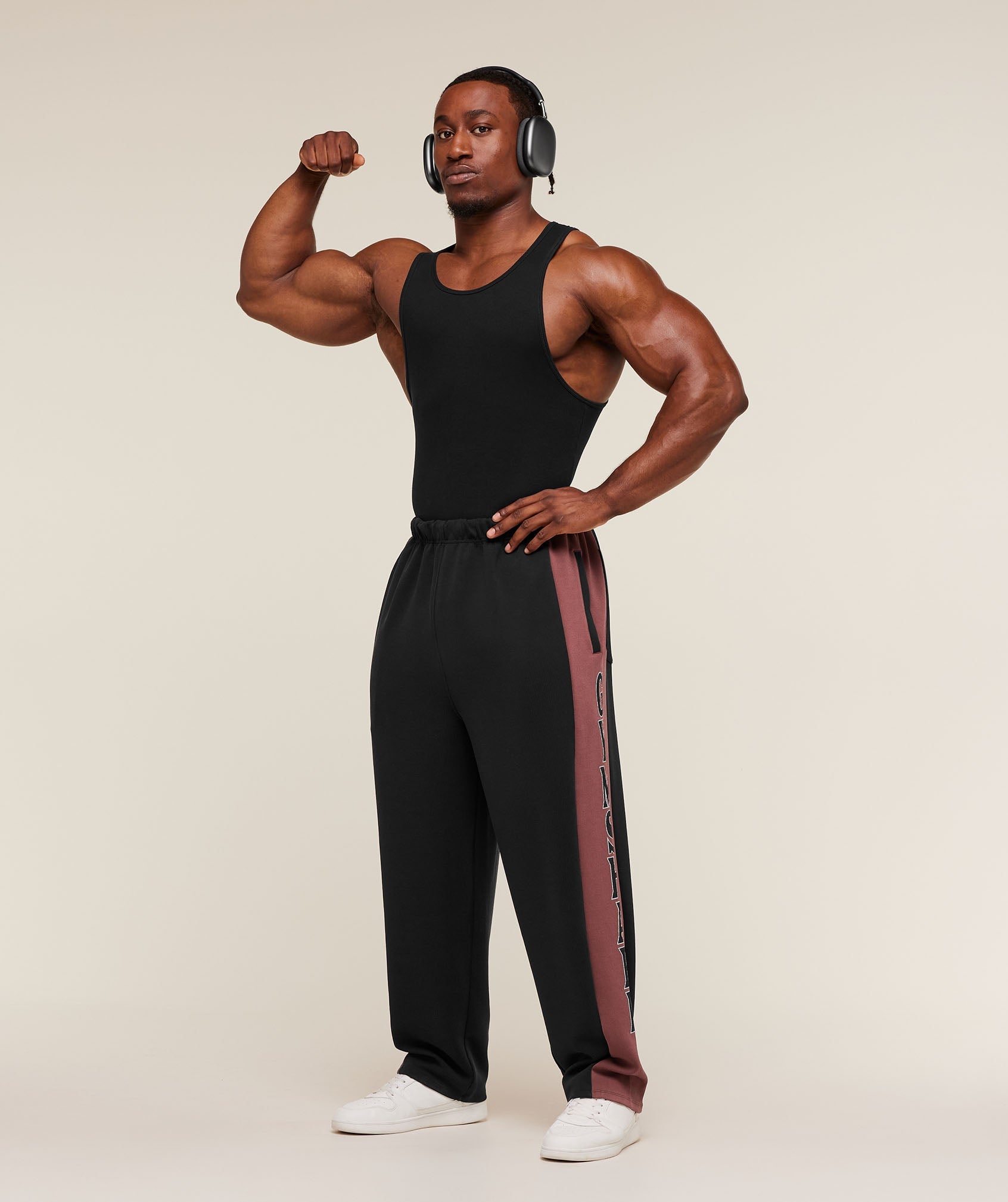 Gymshark Straight Leg Tracksuit Pant - Black/Burgundy Brown