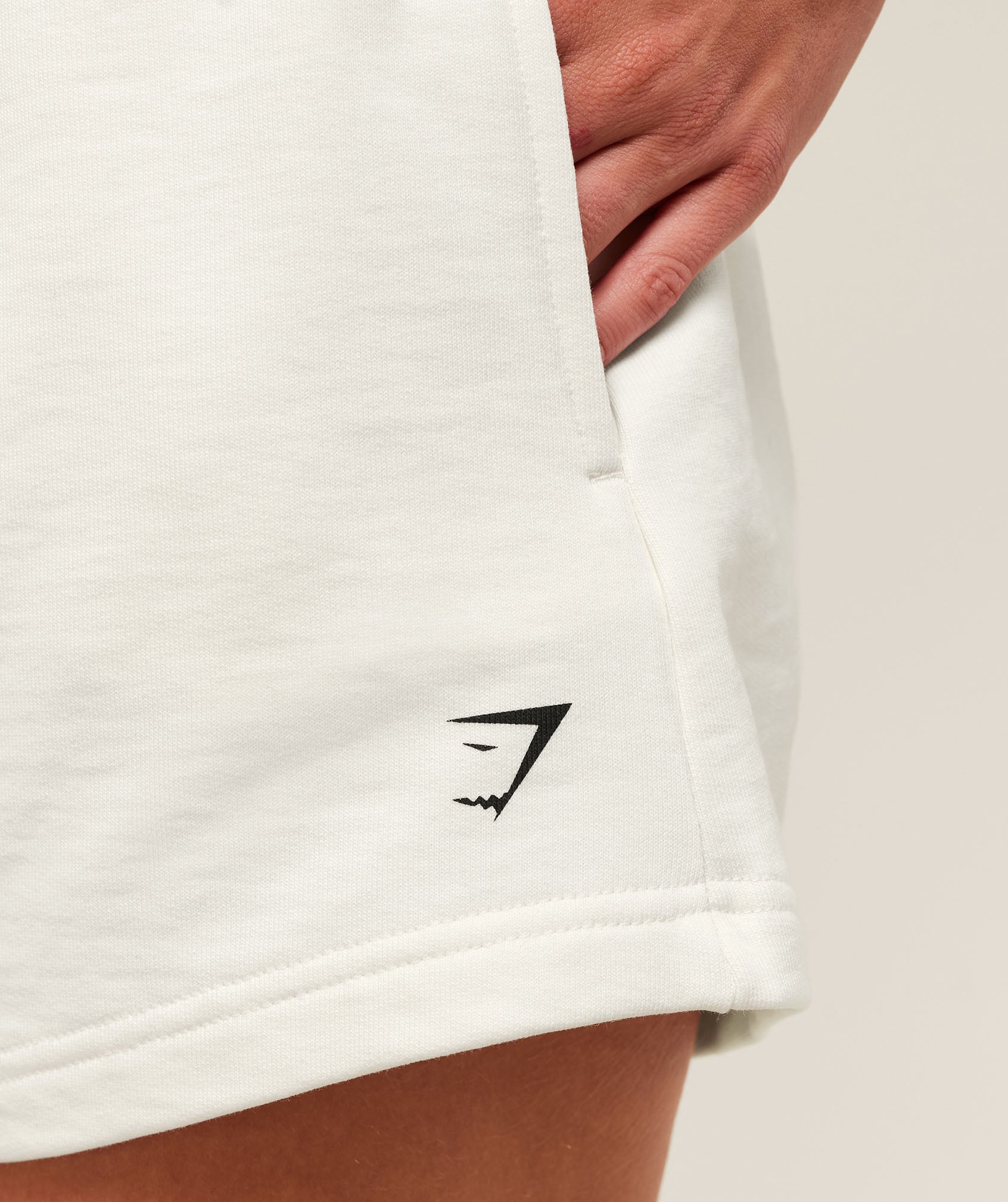 Gymshark Cherry Graphic Short - Soft White