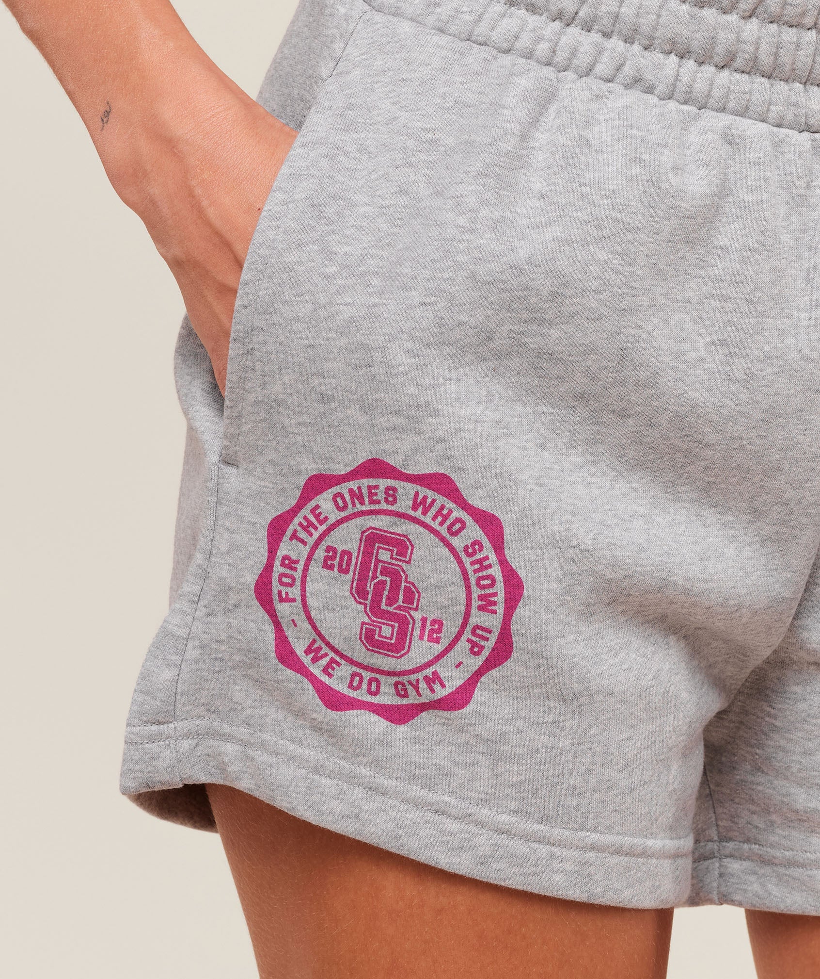Gymshark Collegiate Graphic Fleece Shorts - Light Grey Core Marl
