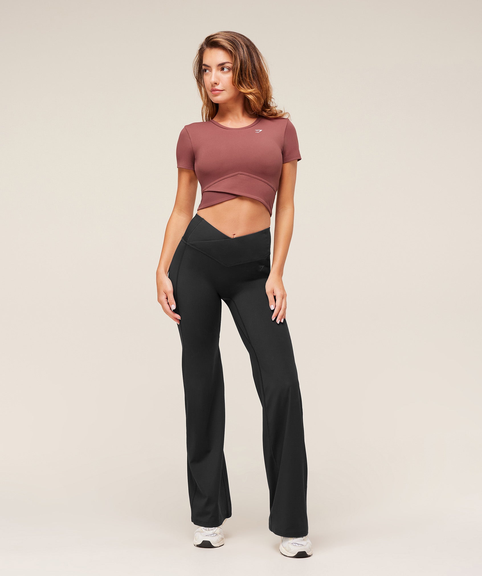 Gymshark Crossover Midi Top with Shelf - Burgundy Brown