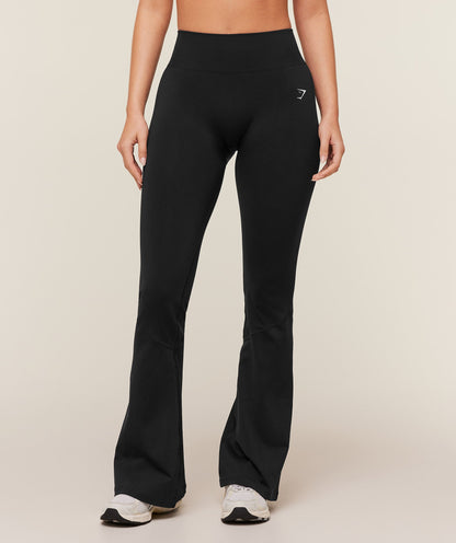 Gymshark Everyday Seamless Flared Legging 2.0 - GS Black