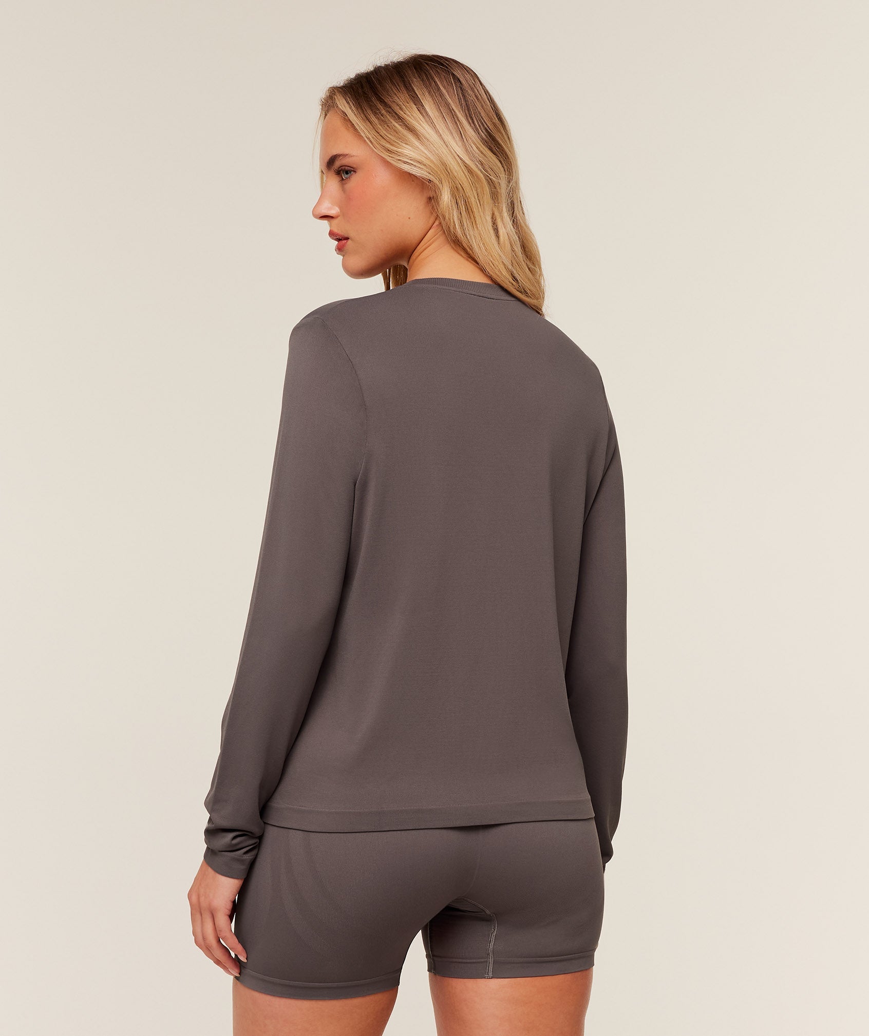 Gymshark Everyday Seamless Long Sleeve Top - Cool Brown
