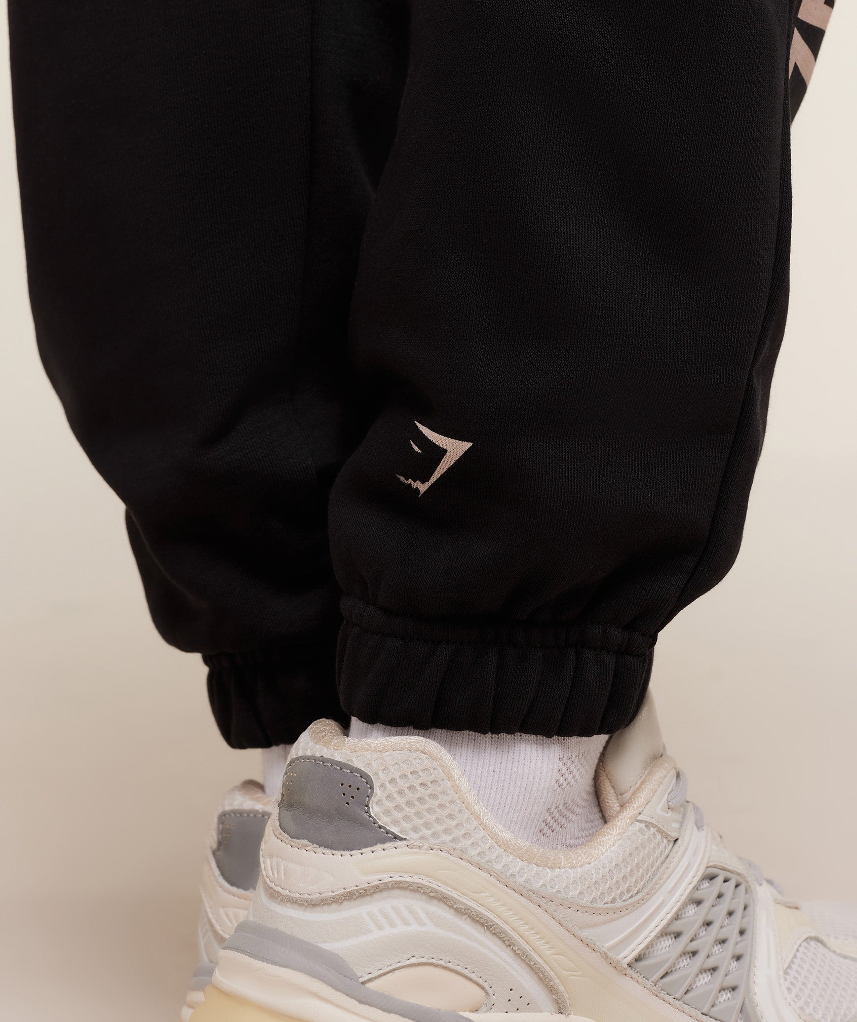Gymshark Lifting Essentials Joggers - Black