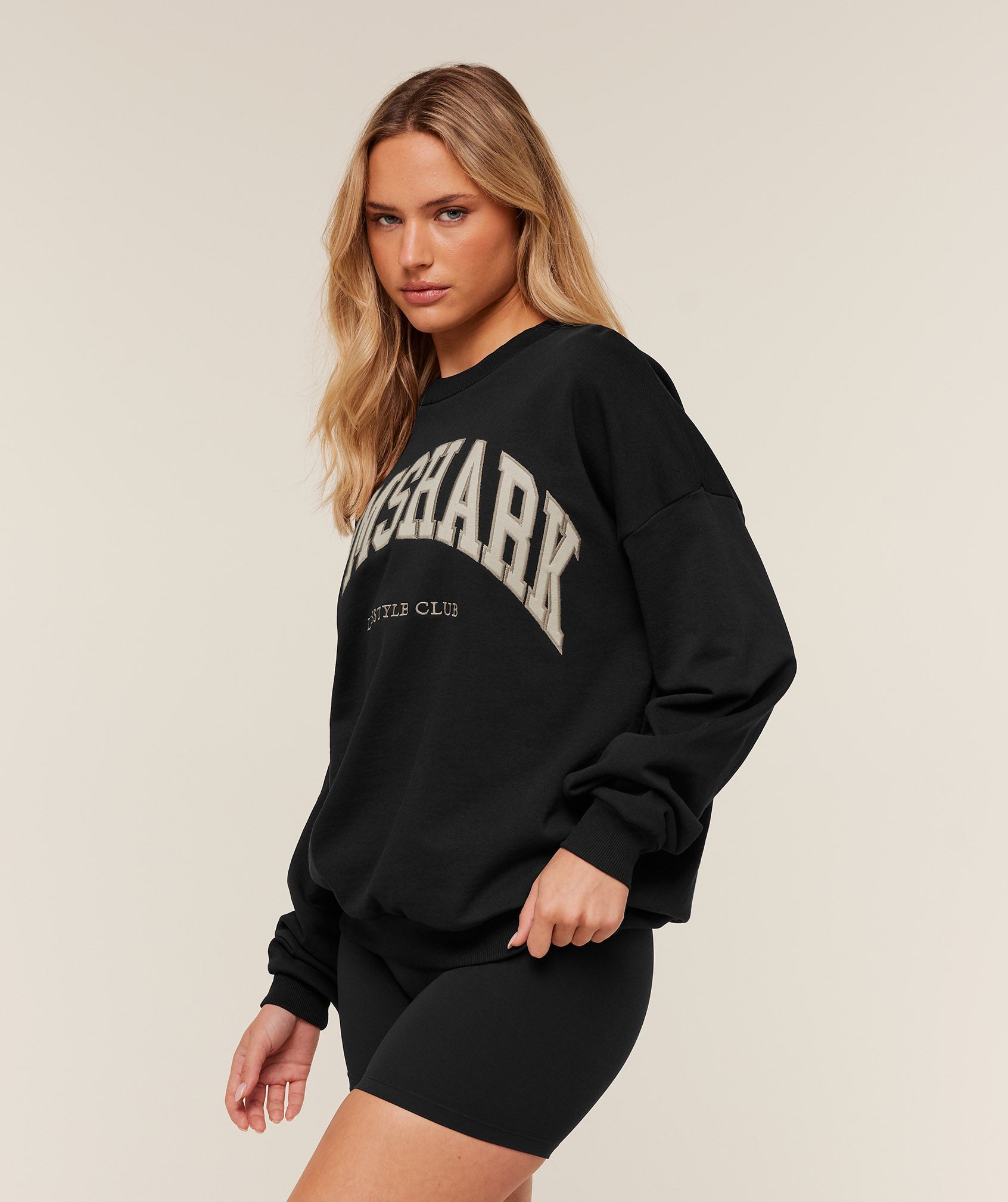 Gymshark Collegiate Graphic Crew Neck Pullover - Black/ Pebble Grey