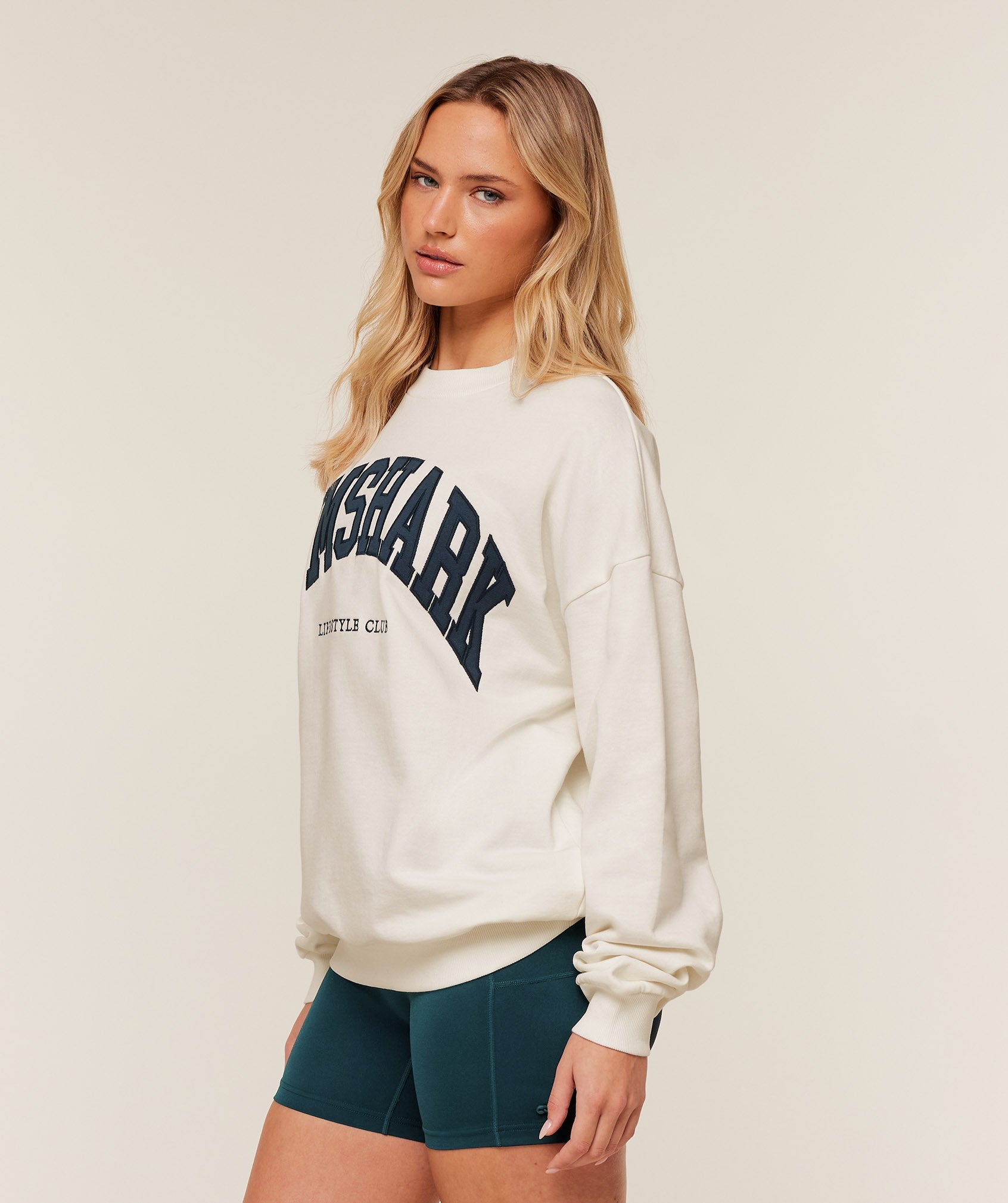 Gymshark Collegiate Graphic Crew Neck Pullover - GS Soft White