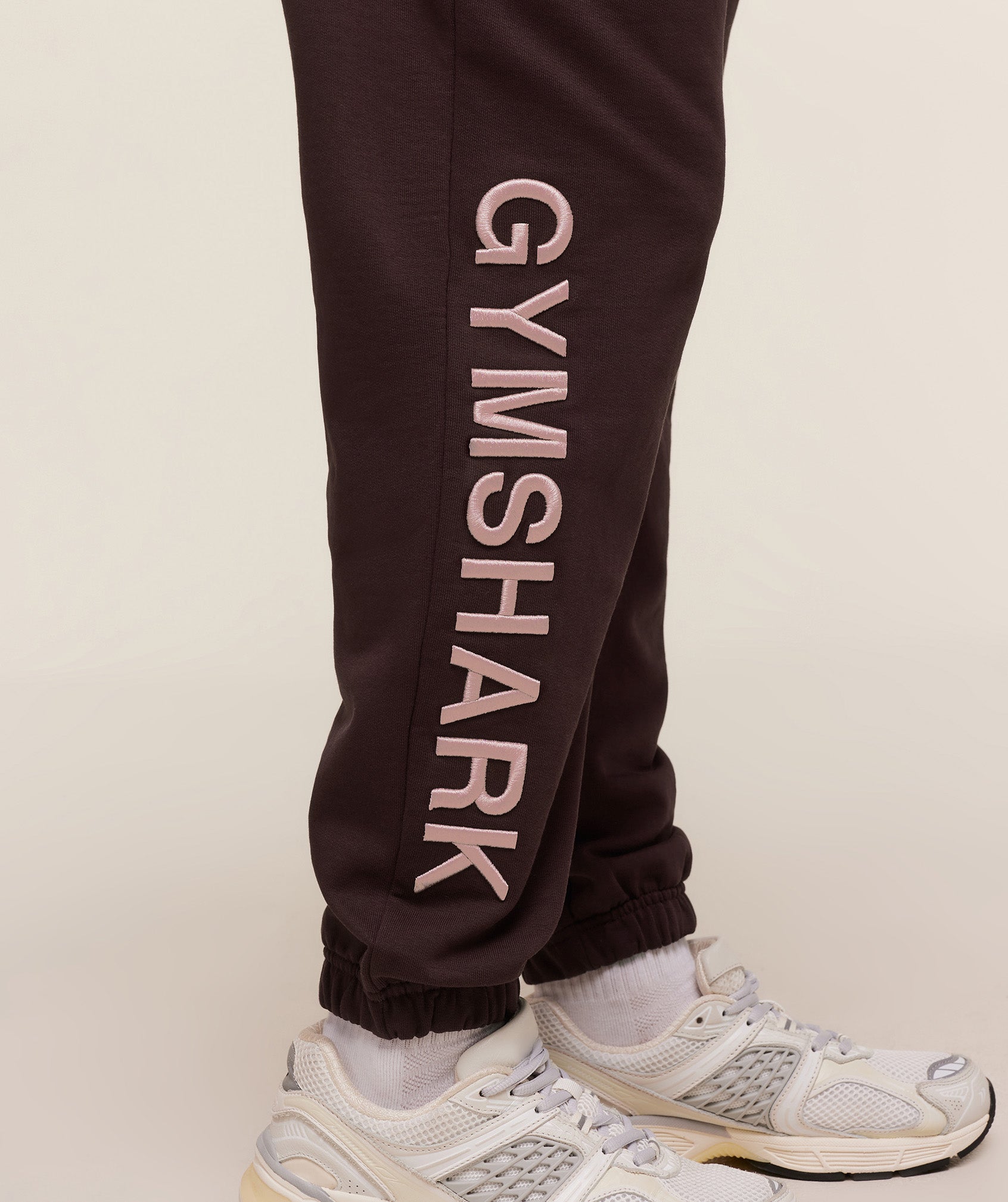 Gymshark Embroidered Logo Joggers - Cherry Purple