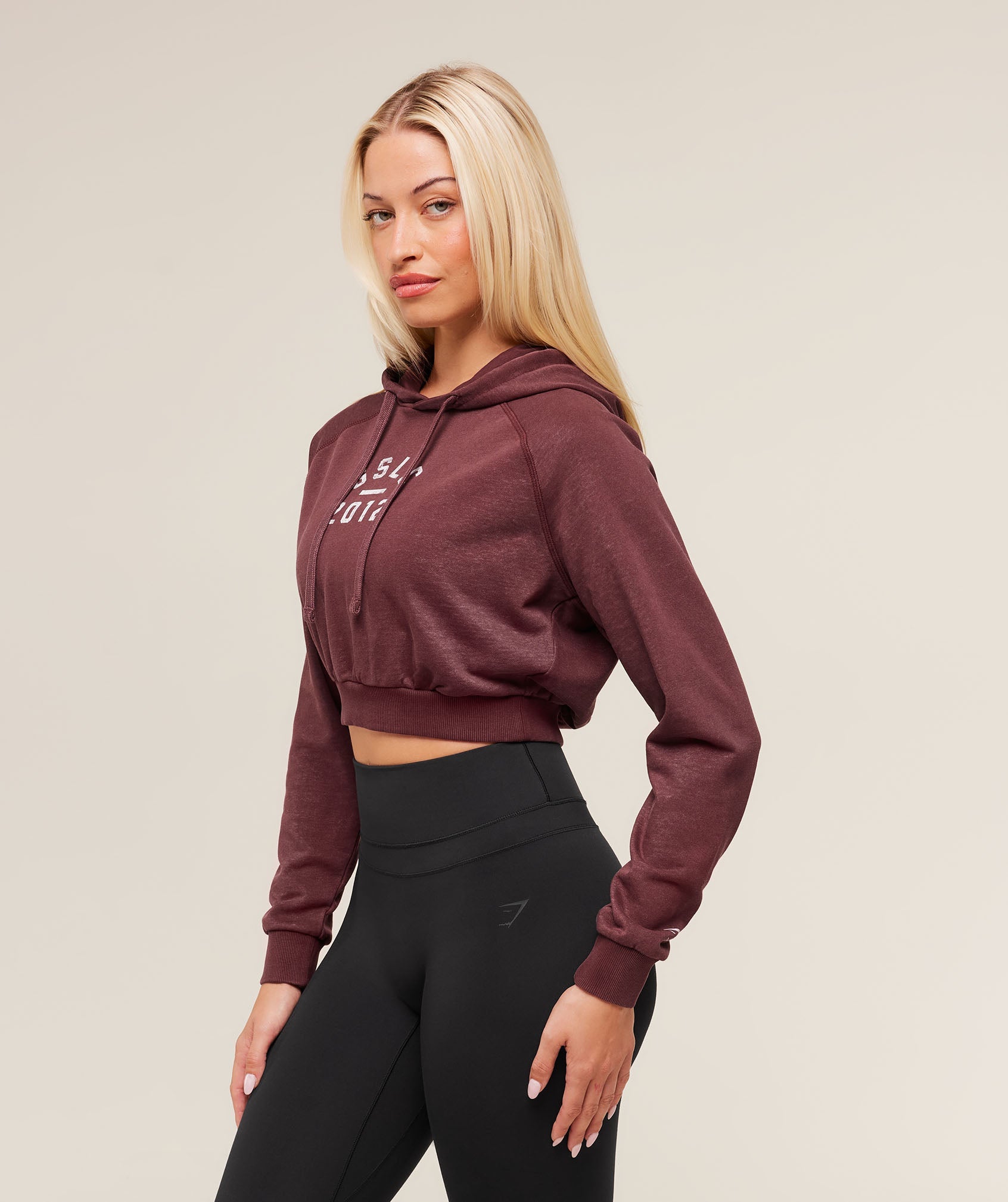 Gymshark Gymshark Lifting Club 2012 Graphic Cropped Hoodie - Rich Maroon/Wash