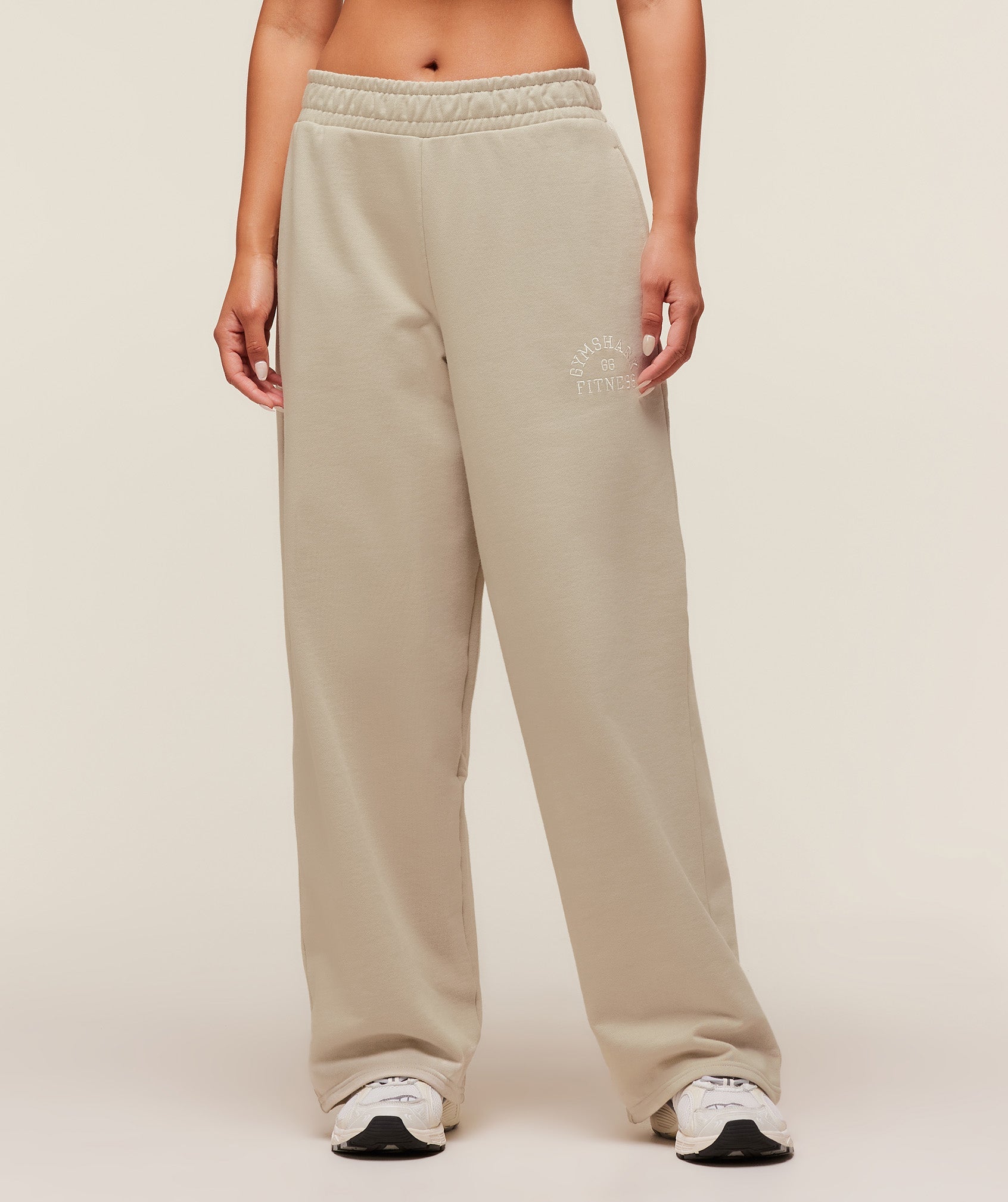 Gymshark Fitness Embroidered Graphic Wide Leg Joggers - Pebble Grey