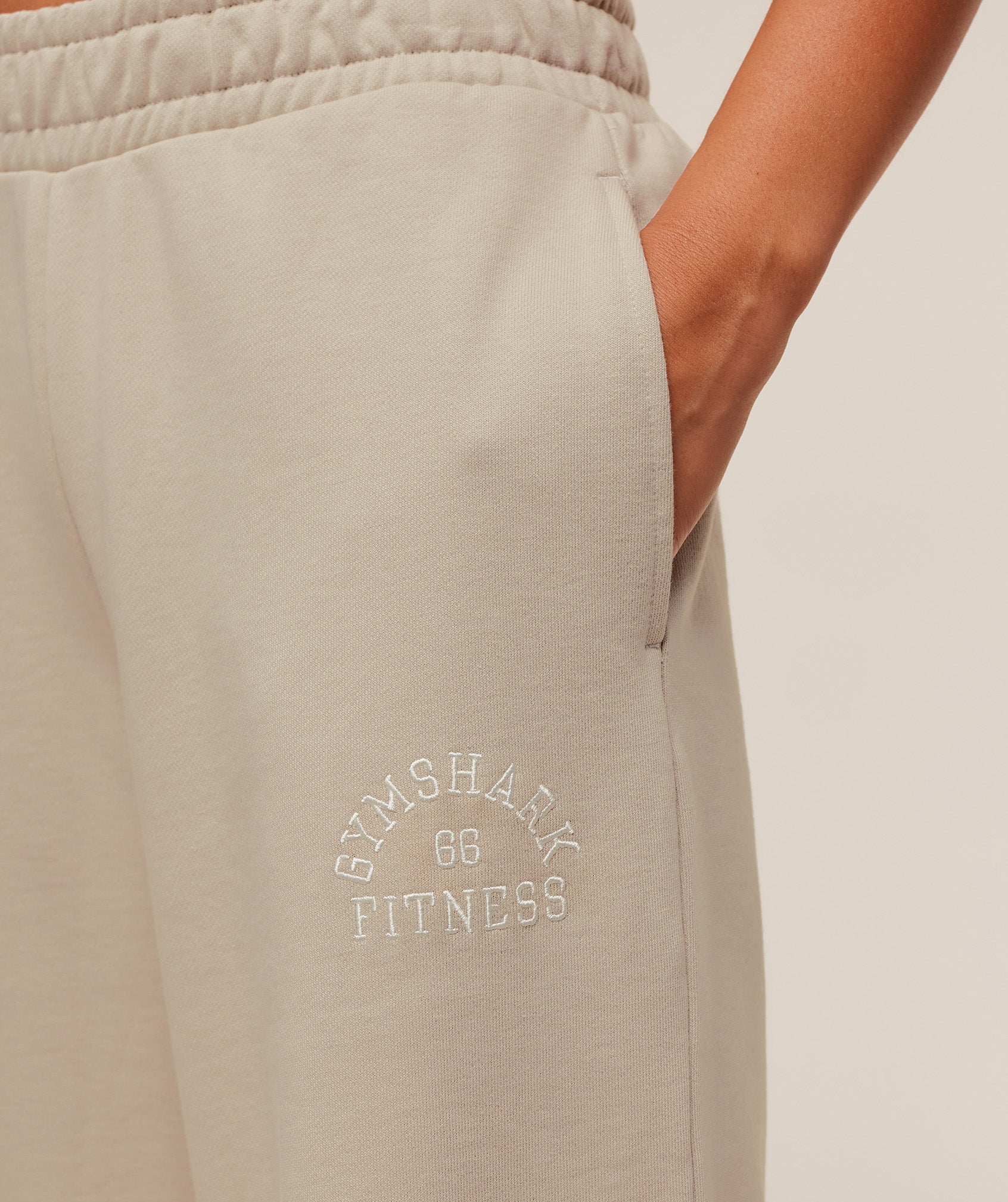 Gymshark Fitness Embroidered Graphic Wide Leg Joggers - Pebble Grey