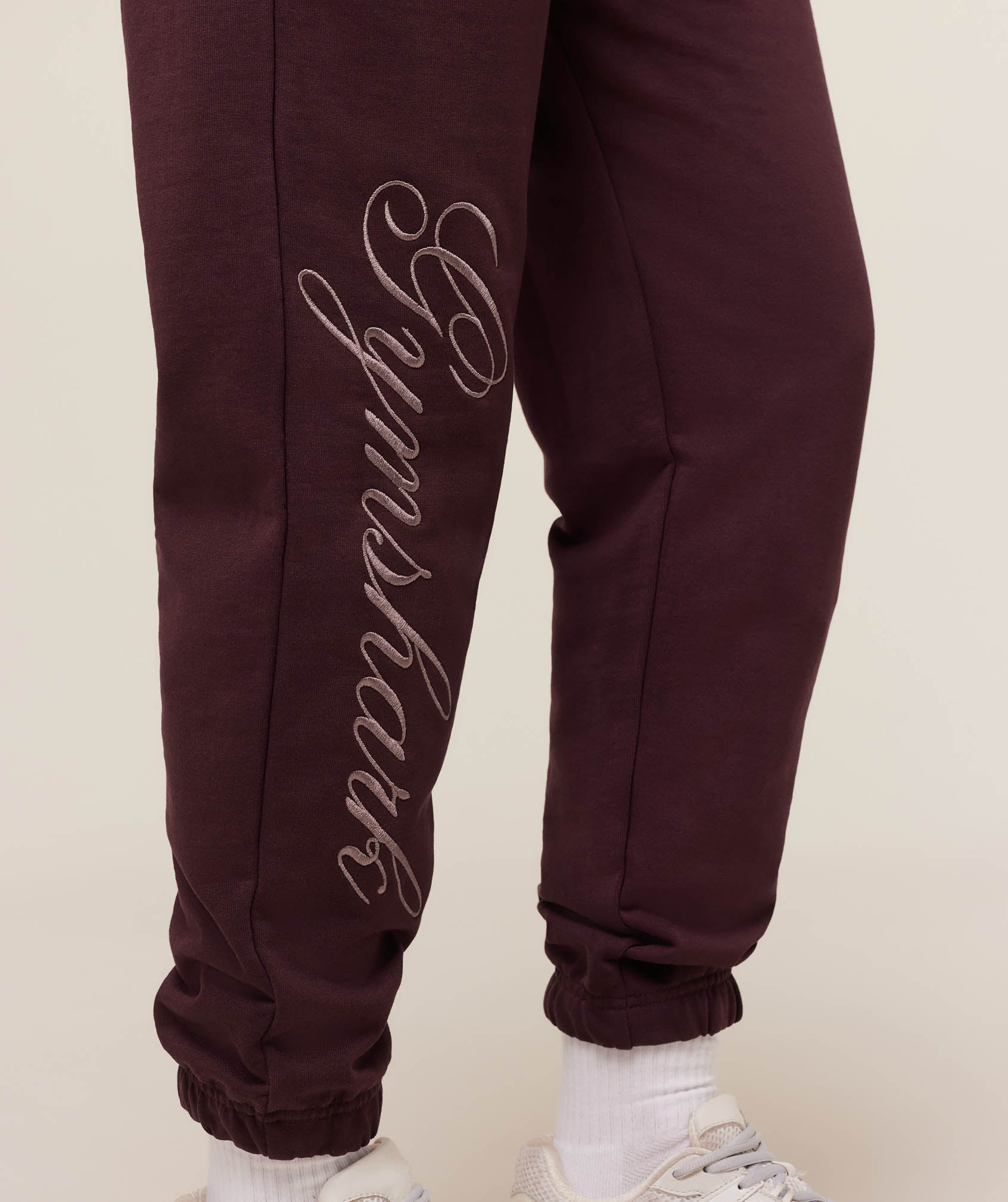 Gymshark All Seasons Graphic Jogger - GS Cherry Purple