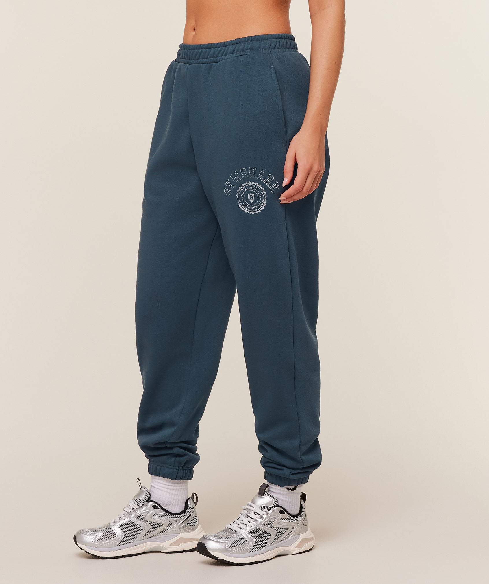 Gymshark Worn Crest Graphic Jogger - GS Stealth Blue