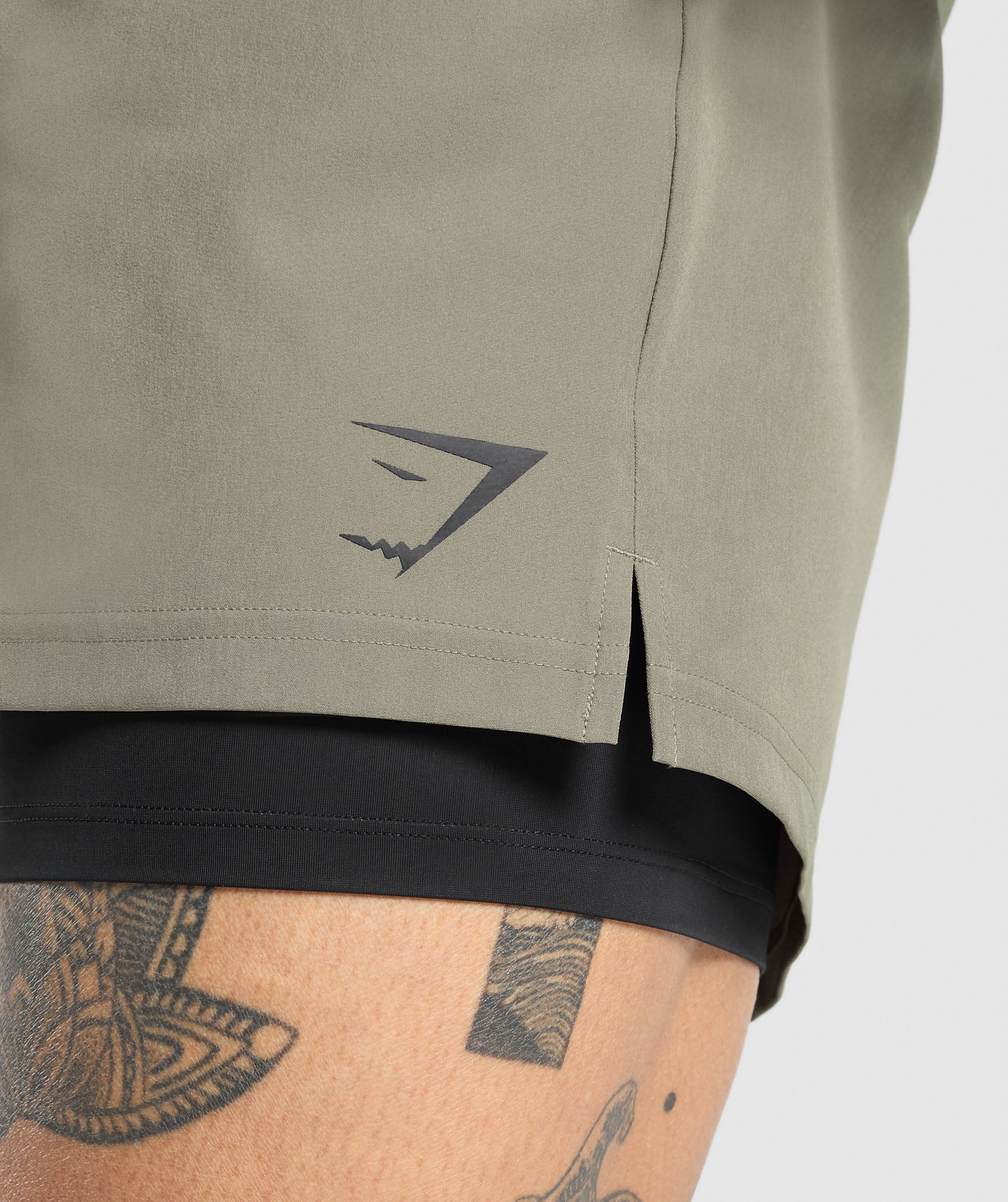 Gymshark Land to Water 6" Shorts - Base Green