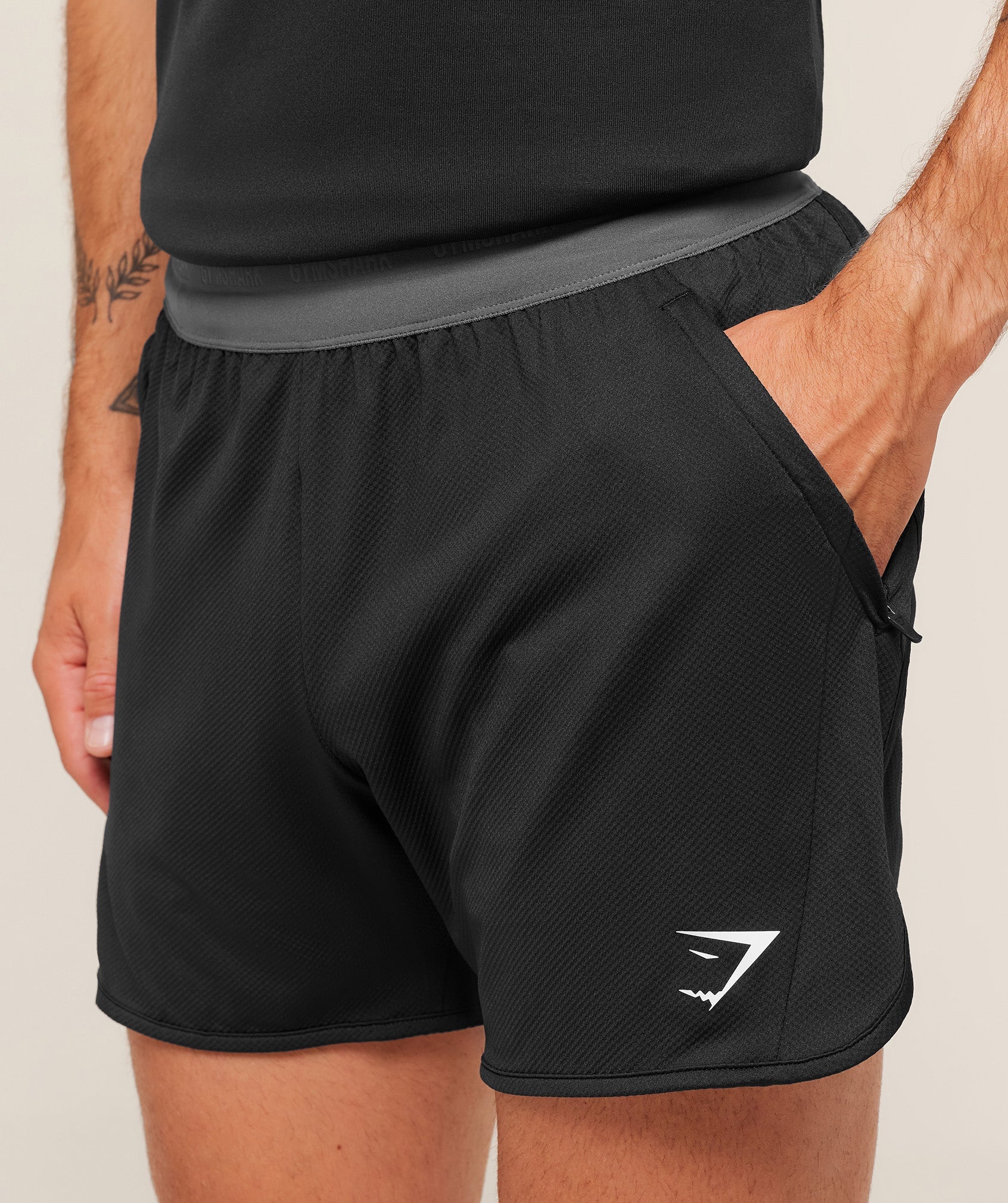 Gymshark Mesh Hybrid 5" Shorts - Black