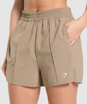 Gymshark Pintuck Shorts - Lifestyle Brown