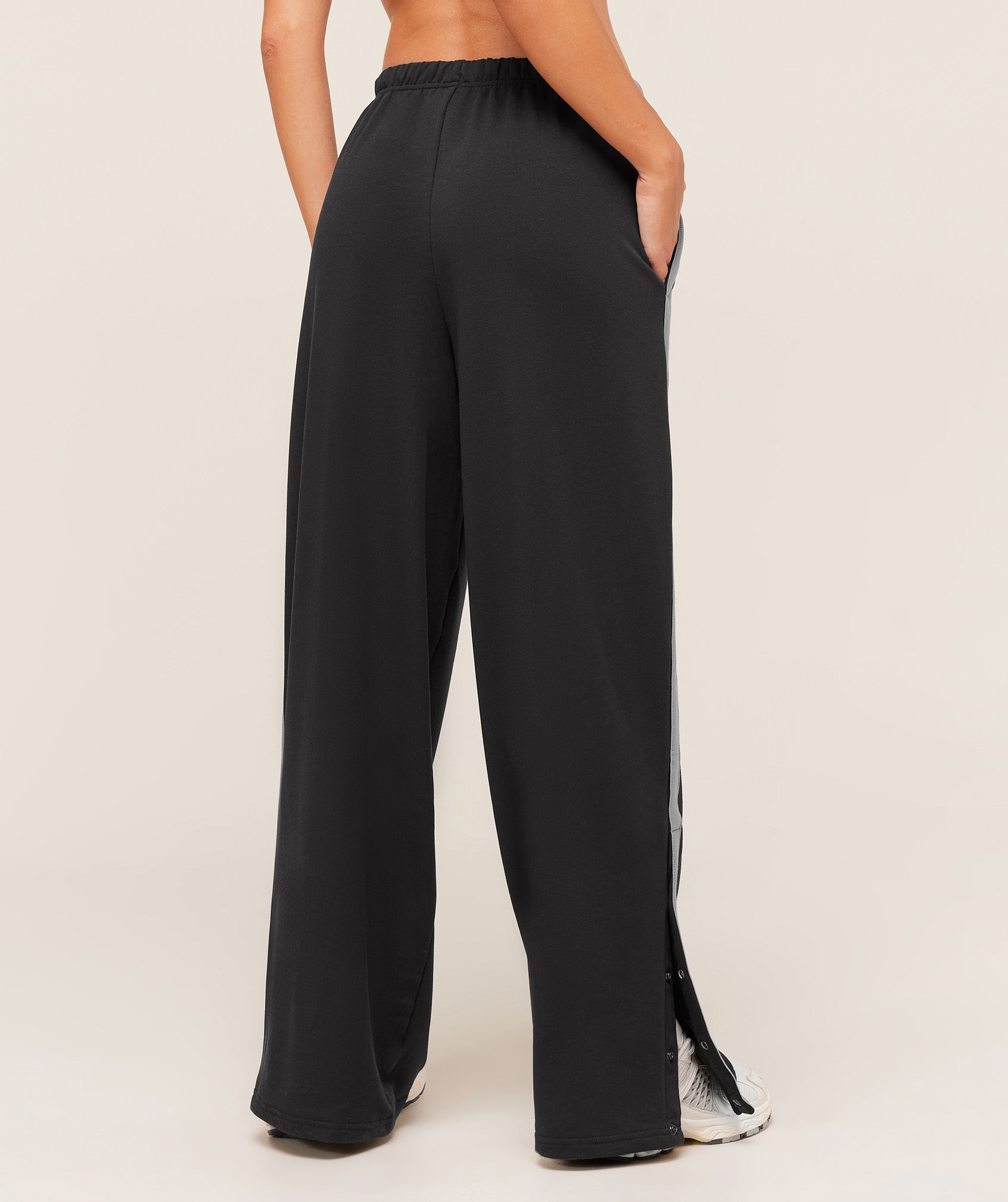 Gymshark Retro Stripe Snap Pant - Black/Medium Grey