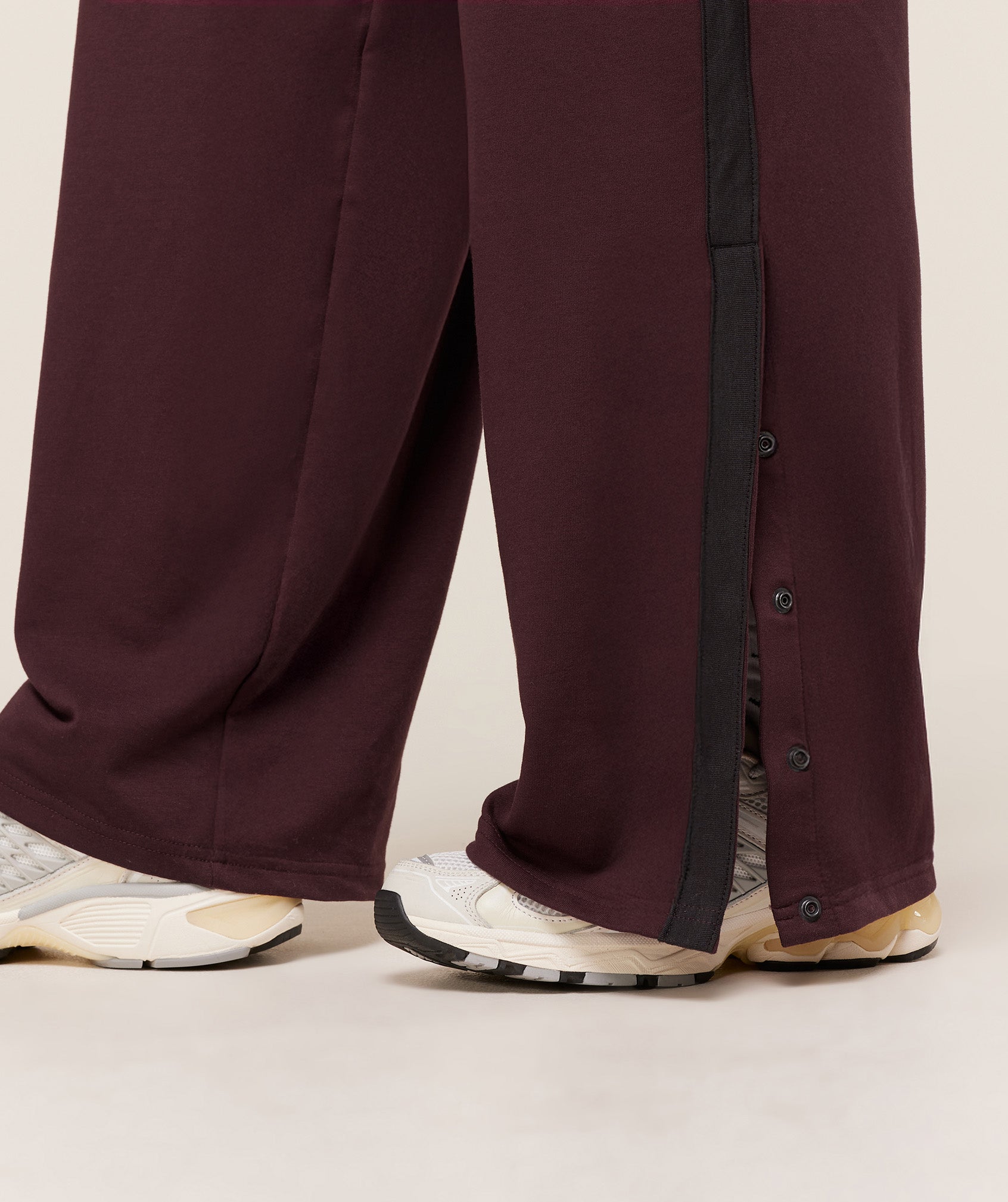 Gymshark Retro Stripe Snap Pant - Cherry Purple/Black